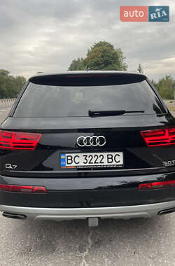 Внедорожник / Кроссовер Audi Q7 2017 в 