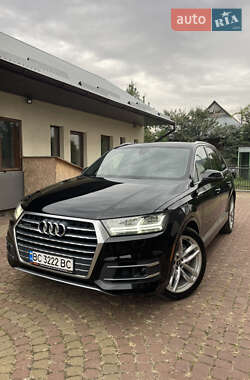 Внедорожник / Кроссовер Audi Q7 2017 в 