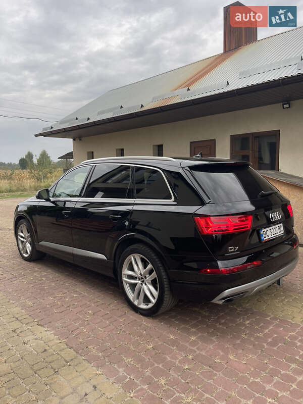 Позашляховик / Кросовер Audi Q7 2017 в Бродах