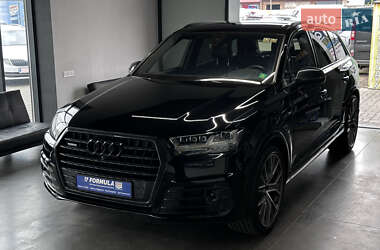 Внедорожник / Кроссовер Audi Q7 2017 в Нововолынске
