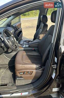 Позашляховик / Кросовер Audi Q7 2013 в 