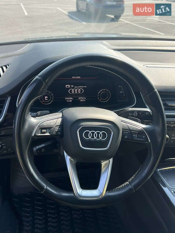 Позашляховик / Кросовер Audi Q7 2016 в Житомирі