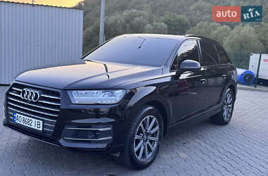 Позашляховик / Кросовер Audi Q7 2017 в Мукачевому