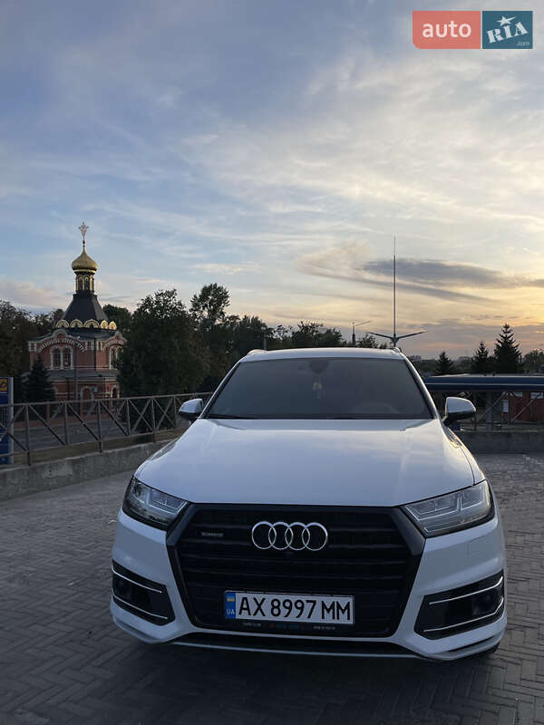 Позашляховик / Кросовер Audi Q7 2018 в Харкові