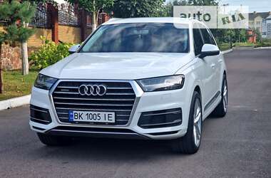 Внедорожник / Кроссовер Audi Q7 2016 в Ровно