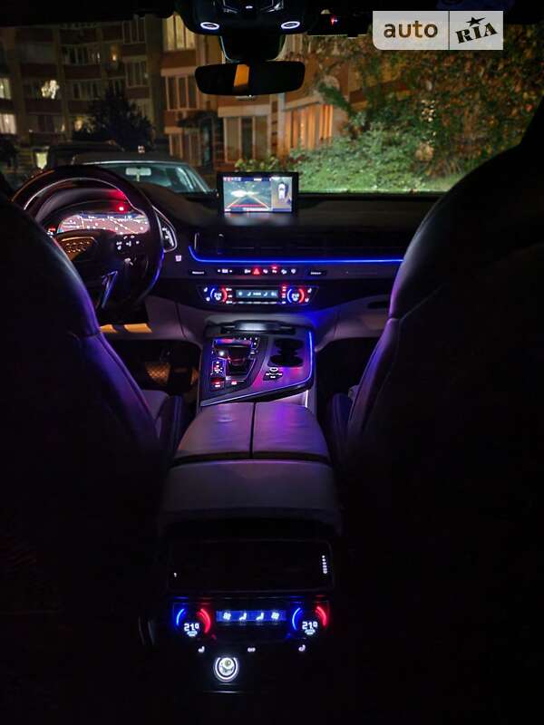 Позашляховик / Кросовер Audi Q7 2016 в Києві фото 5 Позашляховик / Кросовер Audi Q7 2016 в Києві