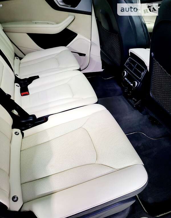 Позашляховик / Кросовер Audi Q7 2016 в Києві фото 11 Позашляховик / Кросовер Audi Q7 2016 в Києві