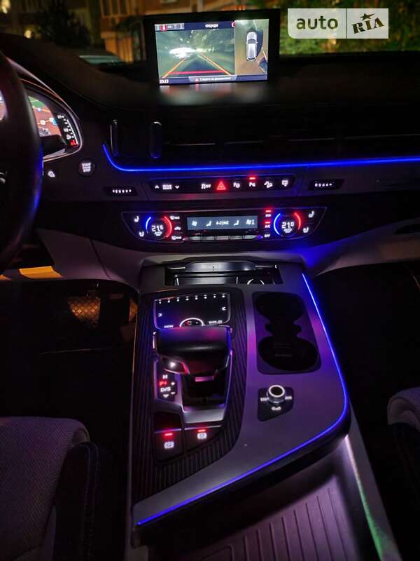 Позашляховик / Кросовер Audi Q7 2016 в Києві фото 17 Позашляховик / Кросовер Audi Q7 2016 в Києві