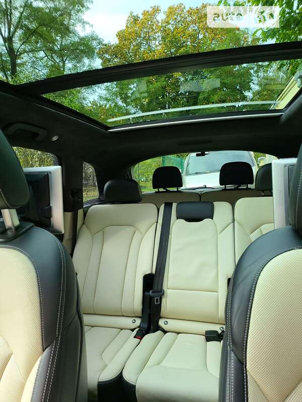 Позашляховик / Кросовер Audi Q7 2016 в Києві фото 19 Позашляховик / Кросовер Audi Q7 2016 в Києві