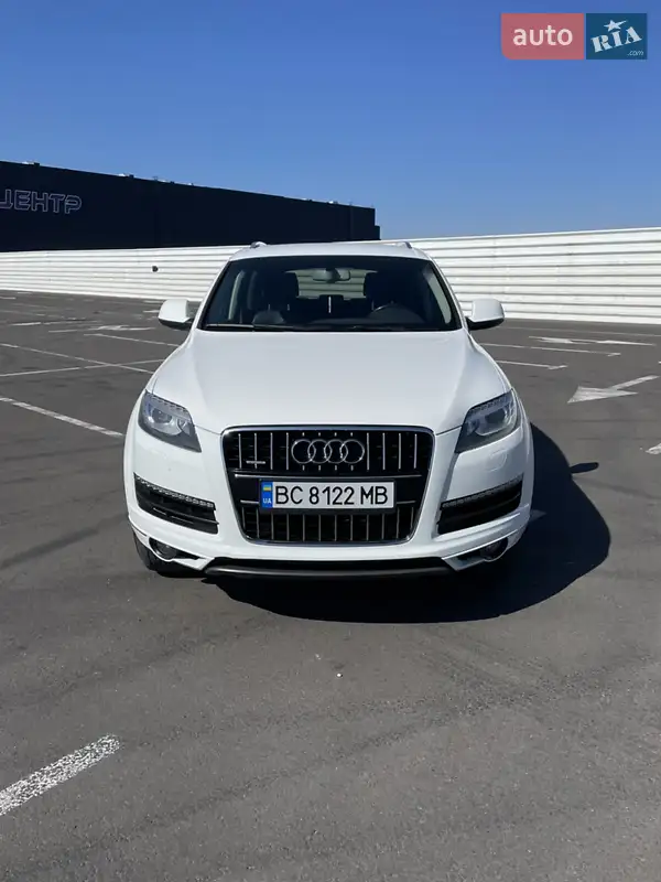 Внедорожник / Кроссовер Audi Q7 2015 в 