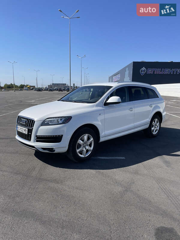 Внедорожник / Кроссовер Audi Q7 2015 в Львове