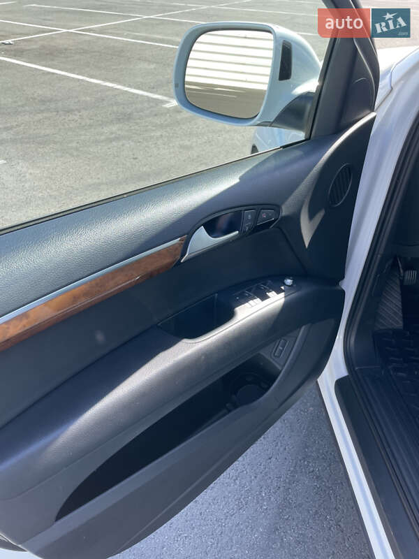 Внедорожник / Кроссовер Audi Q7 2015 в Львове