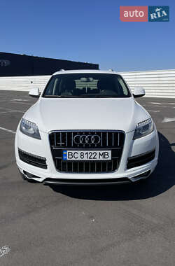 Внедорожник / Кроссовер Audi Q7 2015 в 