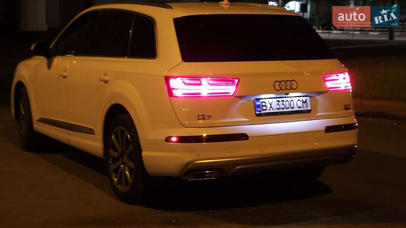 Позашляховик / Кросовер Audi Q7 2016 в Хмельницькому