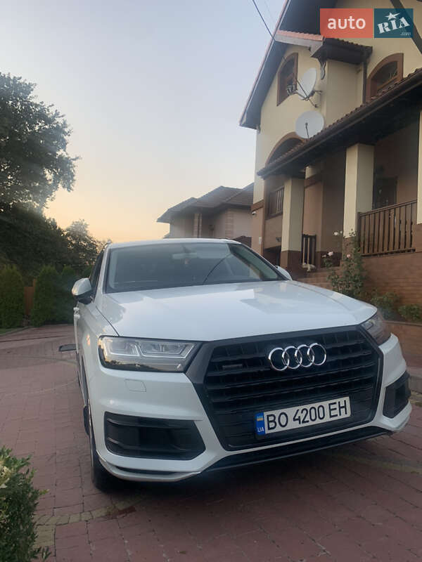 Внедорожник / Кроссовер Audi Q7 2015 в Тернополе