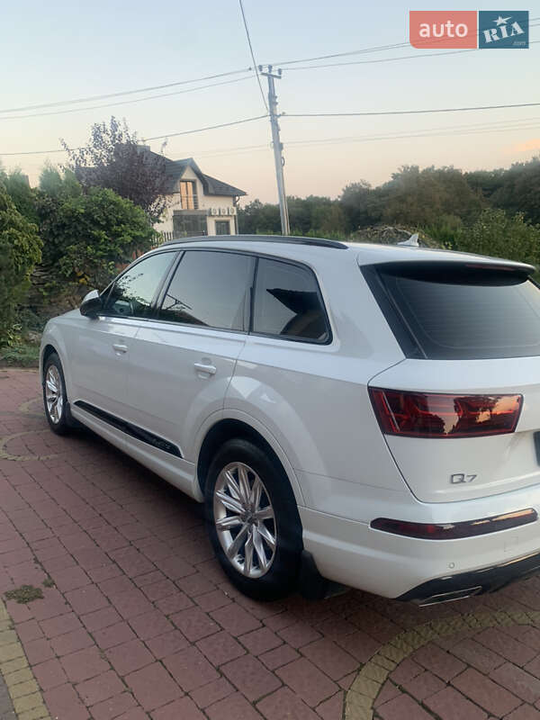 Внедорожник / Кроссовер Audi Q7 2015 в Тернополе