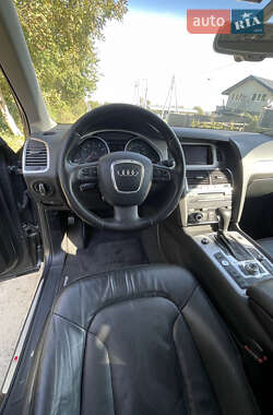 Внедорожник / Кроссовер Audi Q7 2011 в 