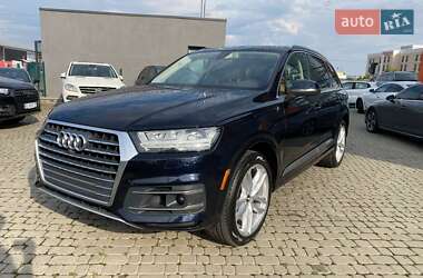 Позашляховик / Кросовер Audi Q7 2016 в 
