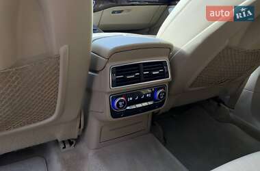 Позашляховик / Кросовер Audi Q7 2016 в 