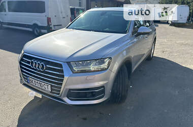 Внедорожник / Кроссовер Audi Q7 2016 в Березному