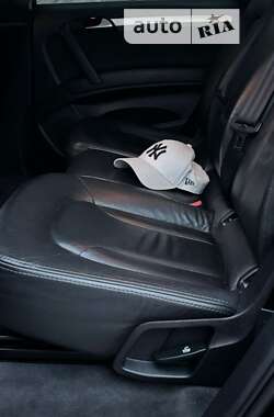 Позашляховик / Кросовер Audi Q7 2009 в 
