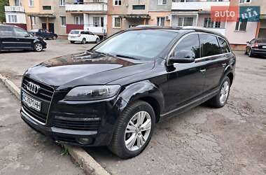 Внедорожник / Кроссовер Audi Q7 2010 в 