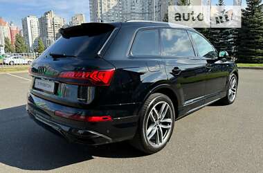 Внедорожник / Кроссовер Audi Q7 2020 в Киеве