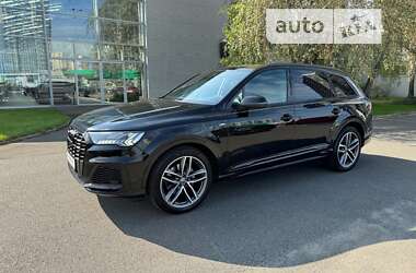 Внедорожник / Кроссовер Audi Q7 2020 в Киеве