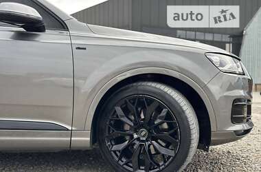 Позашляховик / Кросовер Audi Q7 2015 в Львові