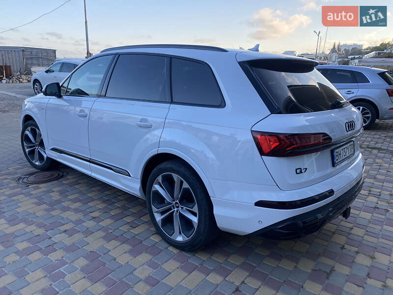 Позашляховик / Кросовер Audi Q7 2020 в Одесі