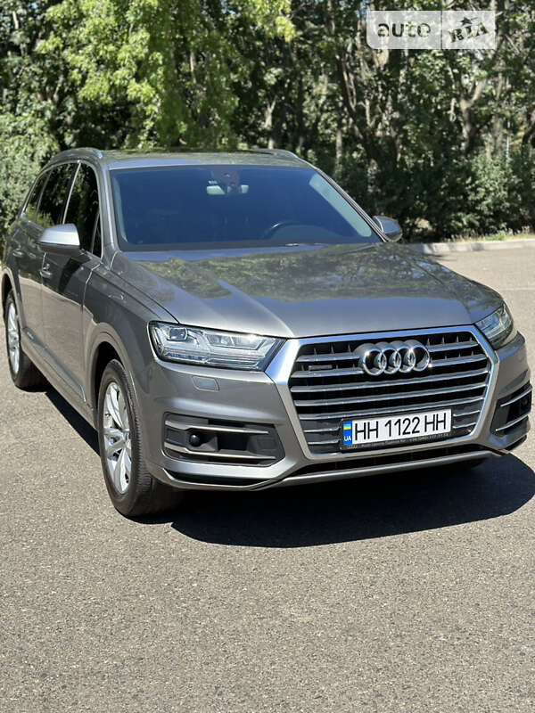 Внедорожник / Кроссовер Audi Q7 2015 в Одессе