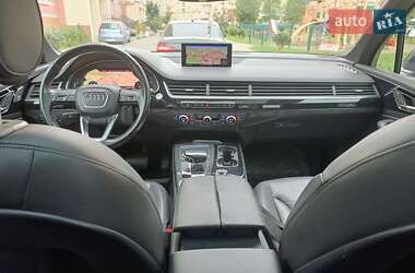 Внедорожник / Кроссовер Audi Q7 2016 в 