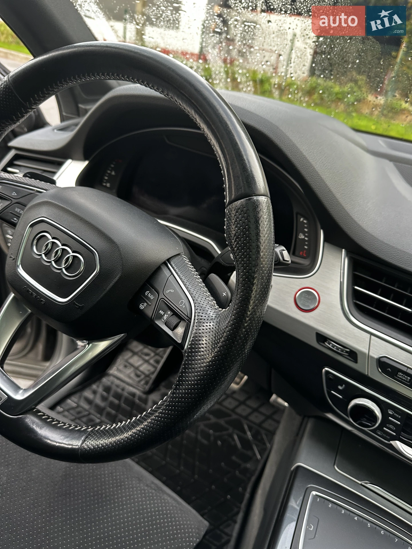 Audi Q7 2017 VIN WA1LAAF70HD046205 фото оголошення 7 з 17