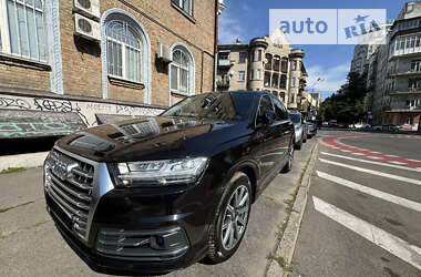 Внедорожник / Кроссовер Audi Q7 2017 в Киеве