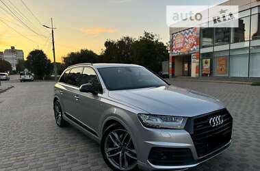 Внедорожник / Кроссовер Audi Q7 2017 в Хмельницком