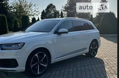 Внедорожник / Кроссовер Audi Q7 2016 в Полтаве