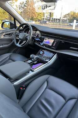 Внедорожник / Кроссовер Audi Q7 2020 в Киеве