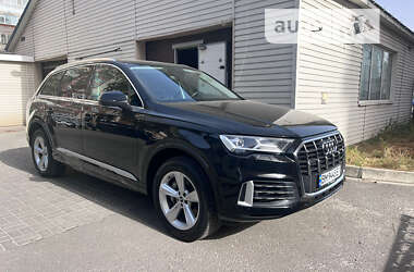 Внедорожник / Кроссовер Audi Q7 2019 в Киеве