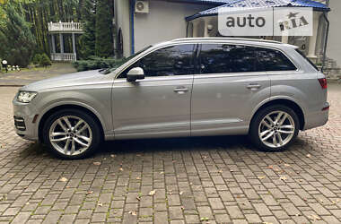 Внедорожник / Кроссовер Audi Q7 2018 в 
