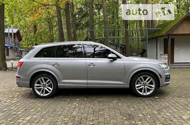 Внедорожник / Кроссовер Audi Q7 2018 в 