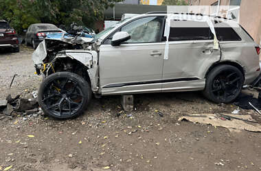 Позашляховик / Кросовер Audi Q7 2020 в Ужгороді