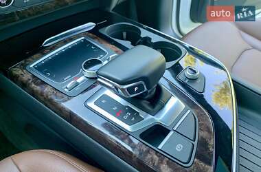 Внедорожник / Кроссовер Audi Q7 2018 в 
