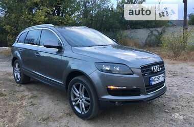 Позашляховик / Кросовер Audi Q7 2011 в Харкові