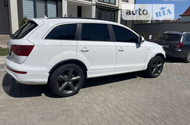 Внедорожник / Кроссовер Audi Q7 2011 в Черновцах