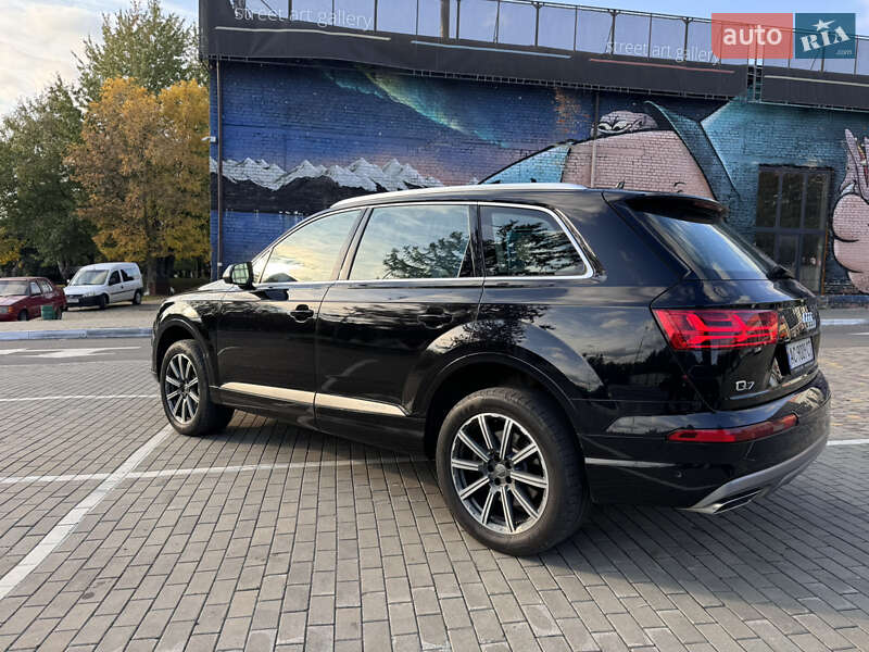 Внедорожник / Кроссовер Audi Q7 2016 в Львове