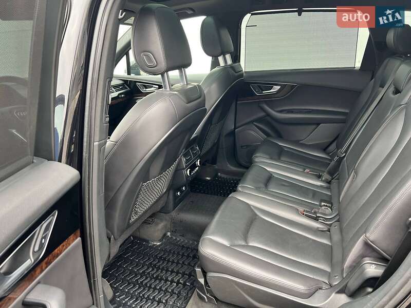 Внедорожник / Кроссовер Audi Q7 2017 в Львове