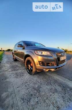 Позашляховик / Кросовер Audi Q7 2013 в Радехові