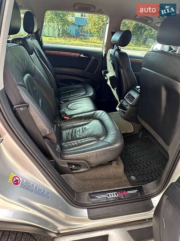 Позашляховик / Кросовер Audi Q7 2006 в Дніпрі
