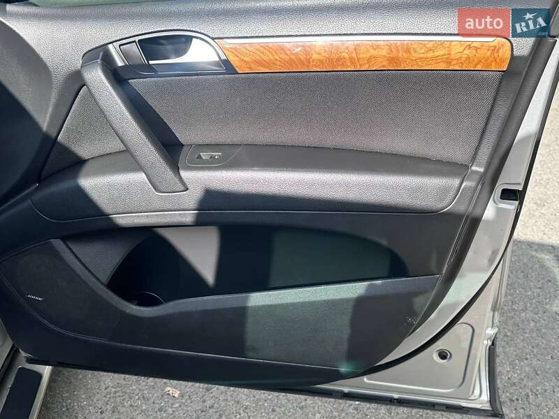 Позашляховик / Кросовер Audi Q7 2006 в Дніпрі