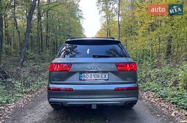 Внедорожник / Кроссовер Audi Q7 2016 в 